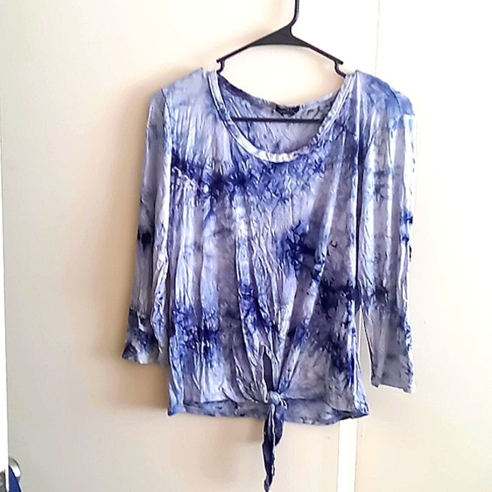 Navy blue tye dye shirt